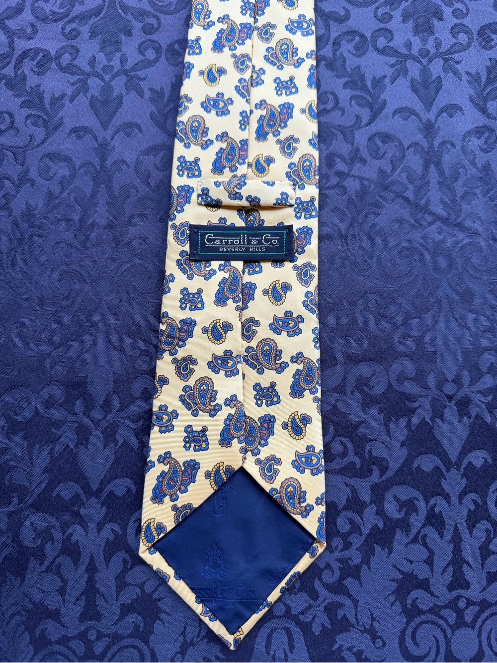 Vintage Carroll & Co Beverly Hills All Silk Made England Paisley 3.5” Necktie